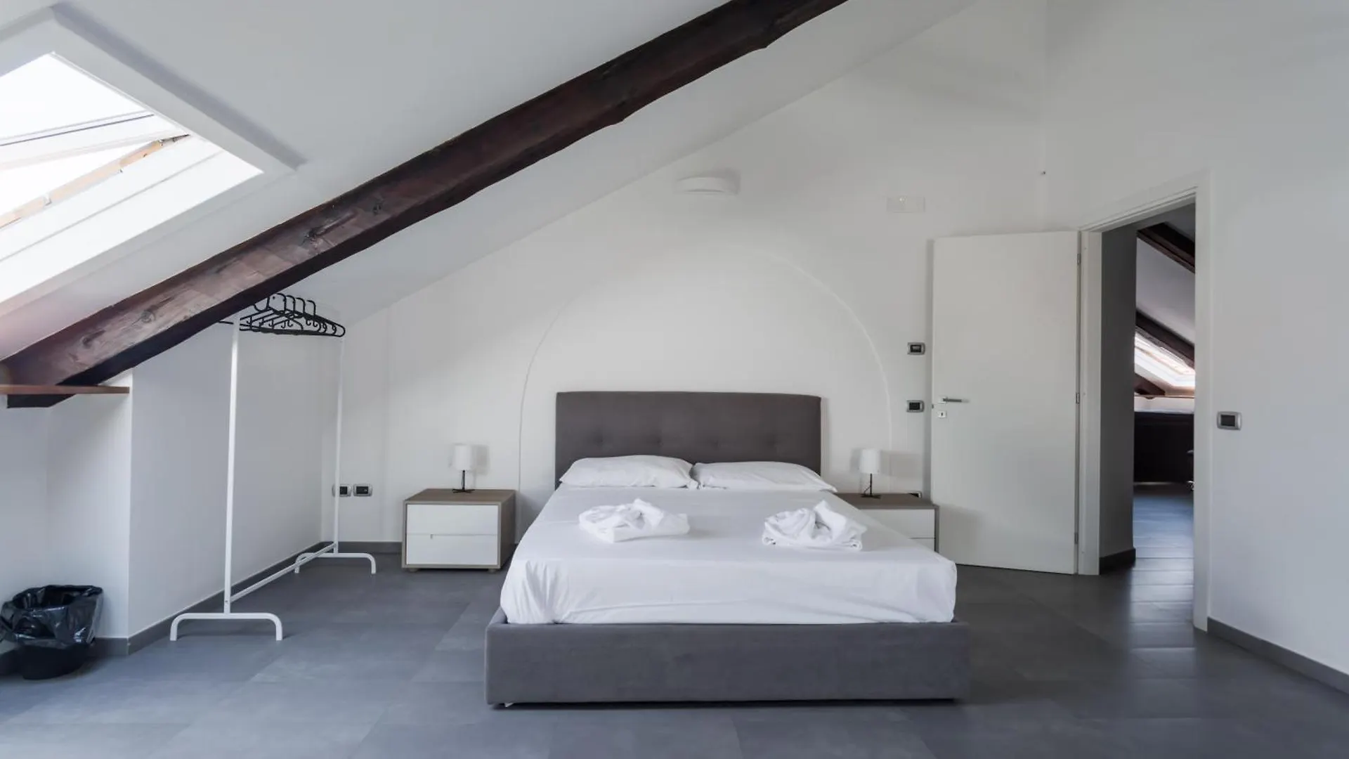 Duomo Loft In The City Centre By Dimorra Neapol 0*,  Itálie